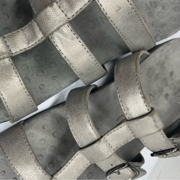Vionic Women's Silver Buckle Sandals - Picture 3 of 5